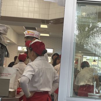 In-N-Out Burger - Burgers Near Me - Inglewood, California In-N-Out Burger - Burgers Near Me - Inglewood, California