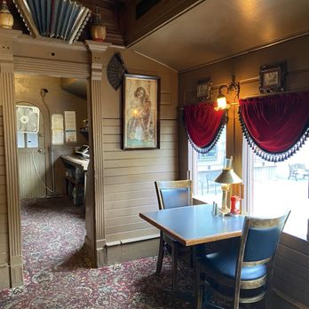 Jubilee Railroad - Seating in dining car - Resorts Near Me - Dunsmuir, California Jubilee Railroad - Seating in dining car - Resorts Near Me - Dunsmuir, California