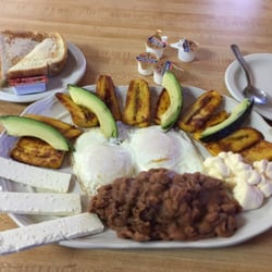 Restaurante Salvadoreno - Breakfast. Yum!