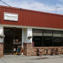 Memories Cafe & Eatery - Front of restaurant.