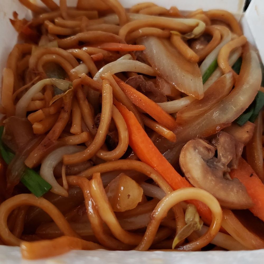 Grand Szechuan - Vegetable lo mein ($9). Nothing special. - Szechuan Near Me - Bloomington, Minnesota Grand Szechuan - Vegetable lo mein ($9). Nothing special. - Szechuan Near Me - Bloomington, Minnesota