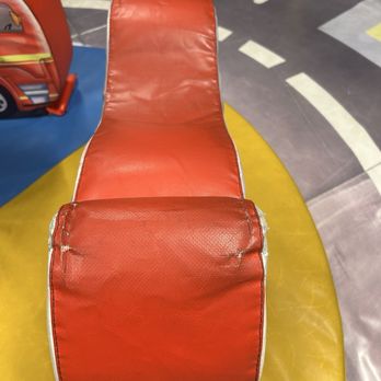 Uptown Jungle Fun Park - Cracked and filthy pads on all equipment in toddler area - Indoor Playcenter Near Me - Chandler, Arizona