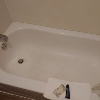 Red Roof Inn - Dirty tub - Hotels Near Me - Hamburg, New York Red Roof Inn - Dirty tub - Hotels Near Me - Hamburg, New York