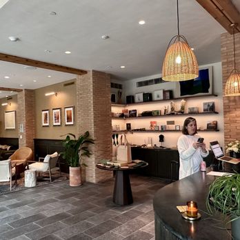 The Inn at Green Pastures - Gift shop - Hotels Near Me - Austin, Texas The Inn at Green Pastures - Gift shop - Hotels Near Me - Austin, Texas