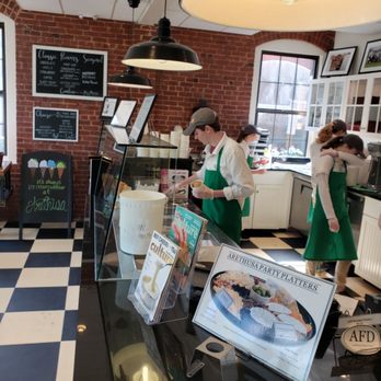 Arethusa Farm Dairy - Counter with friendly staff - Ice Cream & Frozen Yogurt Near Me - Bantam, Connecticut Arethusa Farm Dairy - Counter with friendly staff - Ice Cream & Frozen Yogurt Near Me - Bantam, Connecticut
