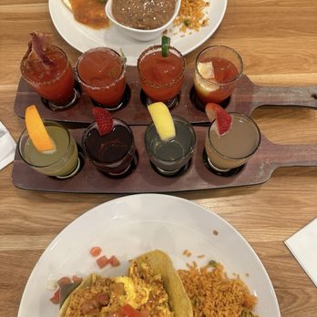 Broken Yolk Cafe - Blood Mary Flights & Mimosa Flights - Breakfast & Brunch Near Me - Henderson, Nevada