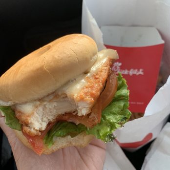 Chick-fil-A - mMm...deluxe chicken sandwich w/ pepper jack cheese - Fast Food Near Me - Walnut Creek, California