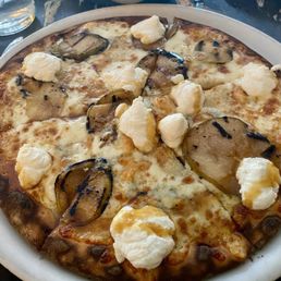 Fig and Gorgonzola Pizza - no bacon and gf crust Fig and Gorgonzola Pizza - no bacon and gf crust
