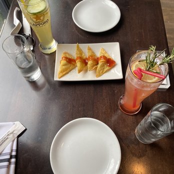 Chaplin's - Crispy wontons, draft specialty cocktails - Cocktail Bars Near Me - Washington, DC, District of Columbia