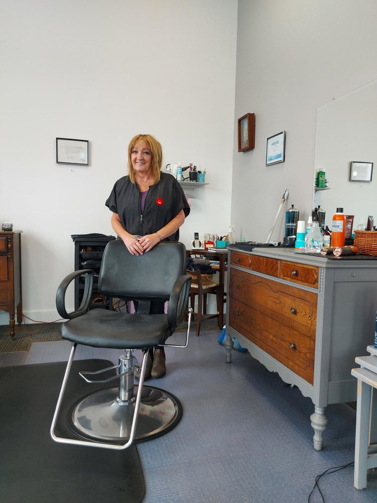 THE HAIR SHED Updated October 2024 18 Photos 416 James Boyle Dr