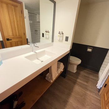 Mountain Modern - Hotels Near Me - Jackson, Wyoming Mountain Modern - Hotels Near Me - Jackson, Wyoming
