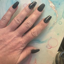 Got the black and glitter dip with gloss and matte Got the black and glitter dip with gloss and matte