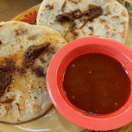 Birria Pupusa