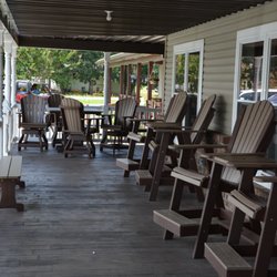 Shiloh General Store - Large Porch for Casual Dining