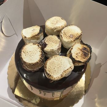 Mia's Bakery - Customize S'more cake - Bakeries Near Me - Brooklyn, New York