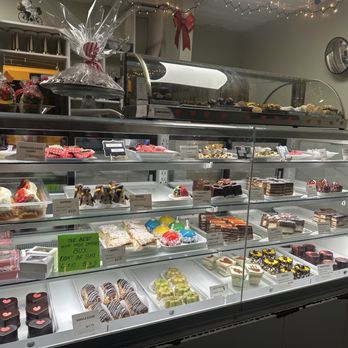 Chocolada Bakery & Cafe - Bakeries Near Me - Hollywood, Florida