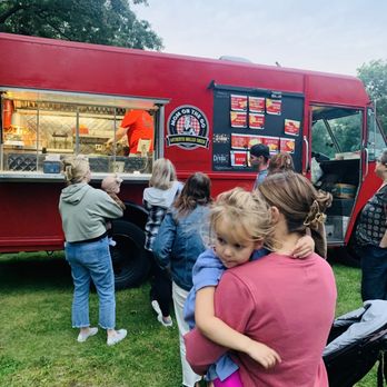 Mom on the Go - Food Trucks Near Me Mom on the Go - Food Trucks Near Me