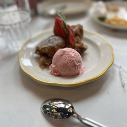 Caviar - Banana pudding strawberry Ice cream