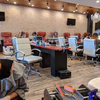 Diamond Nails - Nail Salons Near Me - Austin, Texas