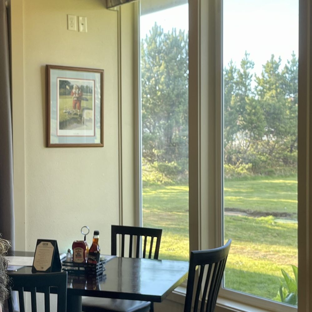 The Cove Restaurant - Table with a view - New American Near Me - Long Beach, Washington The Cove Restaurant - Table with a view - New American Near Me - Long Beach, Washington