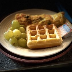 Red Sage Cafe - Patient room service / breakfast / omelette, waffle, and fruit cup