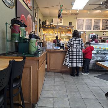County Farm Bagels - Inside - Sandwiches Near Me - Winfield, Illinois