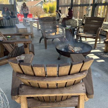 Lodges on Vashon - Fire pit area - Vacation Rentals Near Me - Vashon, Washington