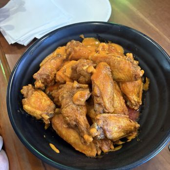 Venice Pizzeria - Medium Chicken Wings - Pizza Near Me - Yorkville, New York Venice Pizzeria - Medium Chicken Wings - Pizza Near Me - Yorkville, New York