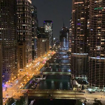 LH Rooftop - View from the rooftop - Cocktail Bars Near Me - Chicago, Illinois LH Rooftop - View from the rooftop - Cocktail Bars Near Me - Chicago, Illinois