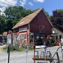 Barntique Village - This big barn was closed the day we went. Sigh.