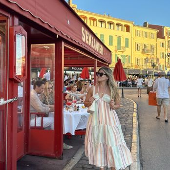 Sénéquier - Outside of Senequier - Cafes Near Me - Saint Tropez, 83 Sénéquier - Outside of Senequier - Cafes Near Me - Saint Tropez, 83