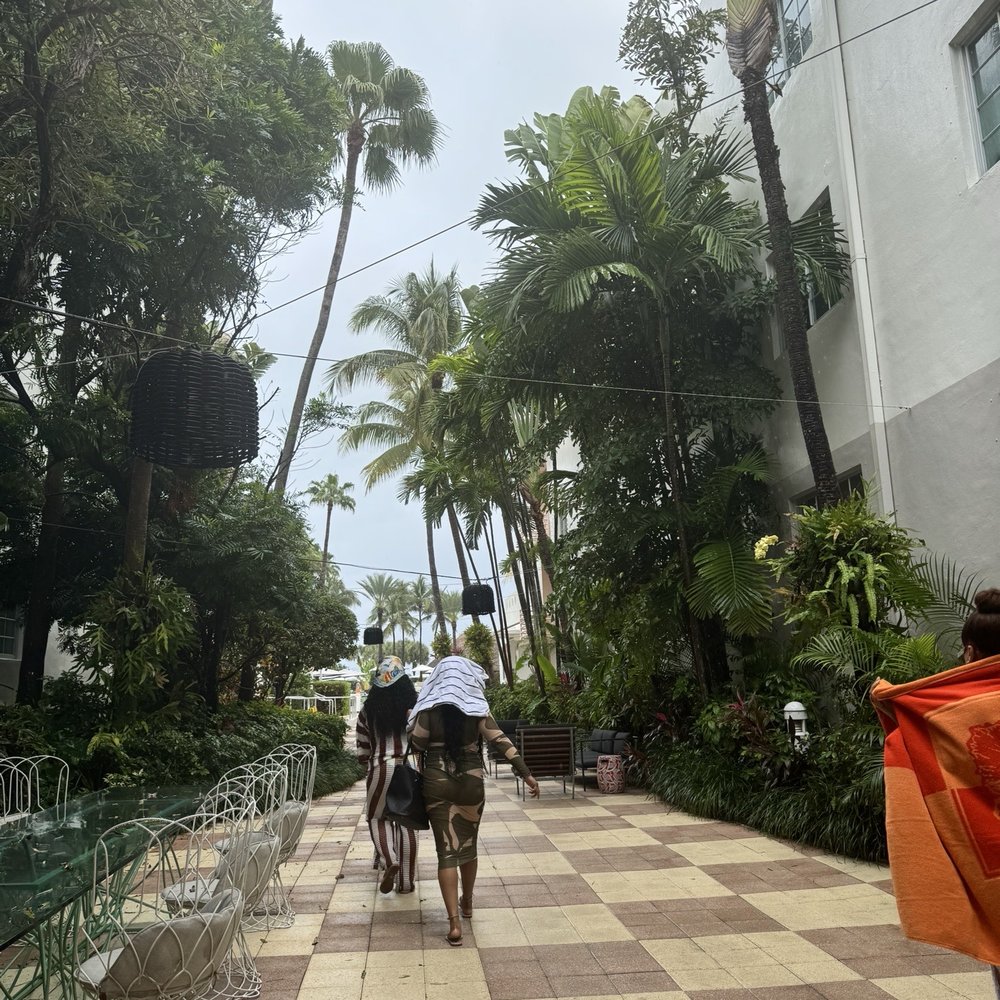 Kimpton Surfcomber Hotel - Hotels Near Me - Miami Beach, Florida Kimpton Surfcomber Hotel - Hotels Near Me - Miami Beach, Florida