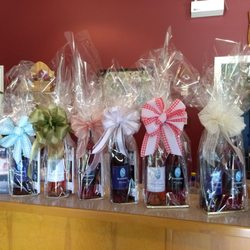 Blue Heron Winery - Gift bags of wine