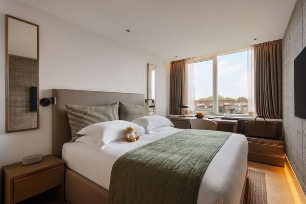 Royal Garden Hotel by null