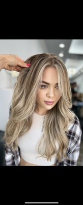 Davida Salon by null