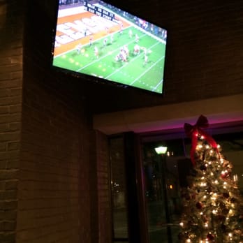 Red Ginger - Beer and sport , can't beat that for a guys hang out . - Sushi Bars Near Me - Charlotte, North Carolina Red Ginger - Beer and sport , can't beat that for a guys hang out . - Sushi Bars Near Me - Charlotte, North Carolina