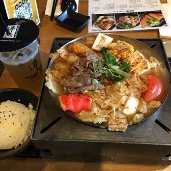 Boiling Point - Beef pot medium spicy with guava green tea and rice - Taiwanese Near Me - Irvine, California