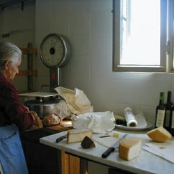 The Italian Concierge - Pecorino cheese maker