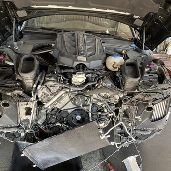Universal Body Center - 2018 Porsche Cayman GTS - Auto Repair Near Me - Sun Valley, California Universal Body Center - 2018 Porsche Cayman GTS - Auto Repair Near Me - Sun Valley, California