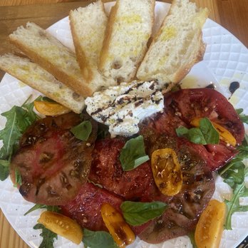 Vicini Pastaria - Caprese burrata - Pasta Shops Near Me - St. Louis, Missouri Vicini Pastaria - Caprese burrata - Pasta Shops Near Me - St. Louis, Missouri