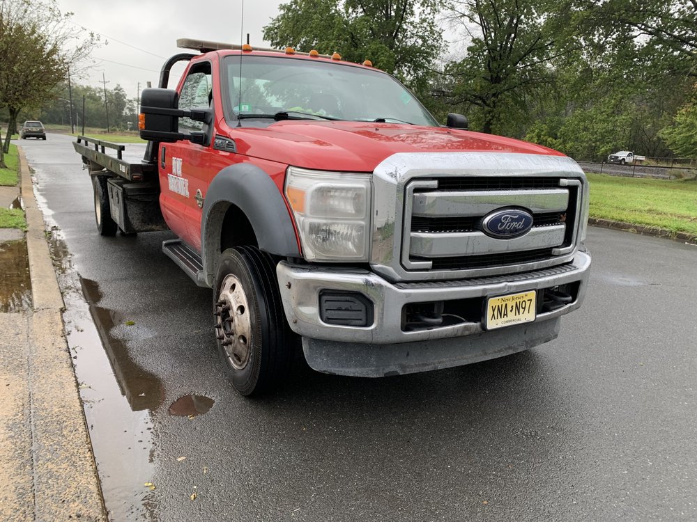 EAST COAST TRANSPORT AND TOWING Port Reading, New Jersey Towing