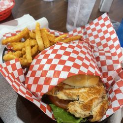 Montezuma burger Haus - Chicken Sandwich