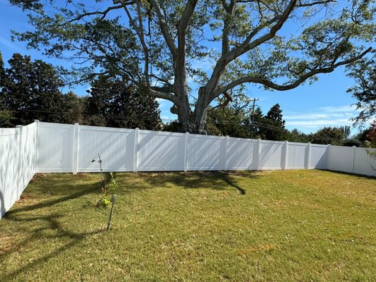 Let Us Create the Perfect Enclosure for You! - Why Choose Us?
✅ Custom Designs – From classic wood fences to sleek modern metal gates, we offer a wide variety of styles to match your property.
✅ Durability – Our materials are built to withstand the test of time, offering you long-lasting protection.
✅ Security First – Strong, sturdy, and reliable, our fences and gates provide peace of mind.
✅ Professional Installation – Our experienced team ensures a hassle-free installation, every time.