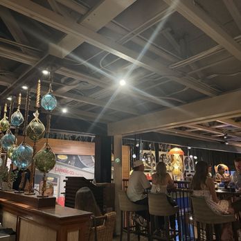 The Cannery - Bar/lounge upstairs - Seafood Near Me - Newport Beach, California