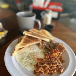 The Deep End Bar and Grill - The sunrise