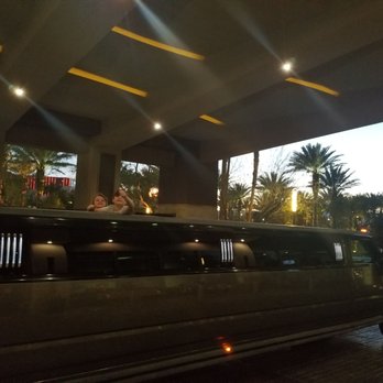 Earth Limos & Buses - Hummer limo for a fun ride around Las Vegas! - Limos Near Me - Las Vegas, Nevada Earth Limos & Buses - Hummer limo for a fun ride around Las Vegas! - Limos Near Me - Las Vegas, Nevada