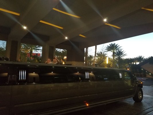 EARTH LIMOS & BUSES - 53 Photos & 220 Reviews - 6442 Windy Rd, Las ...