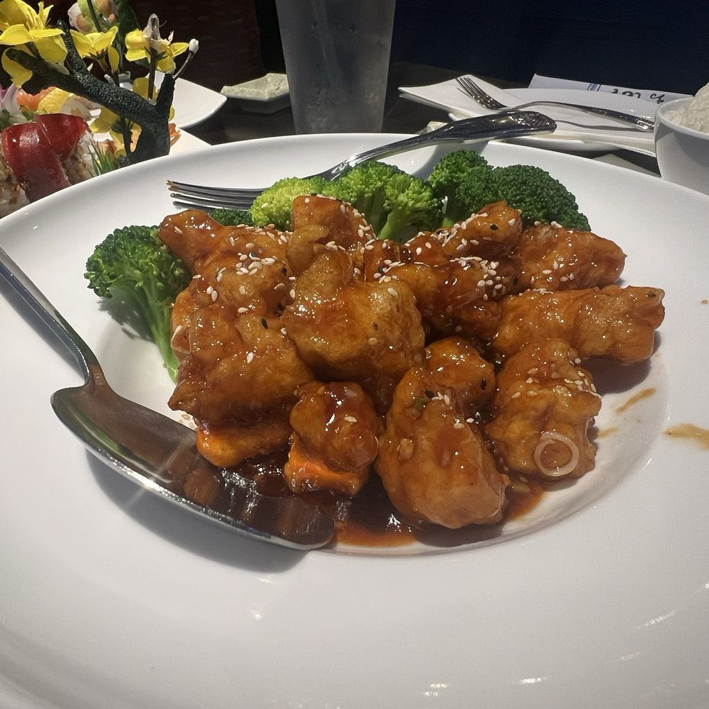 Mann Sarka - Asian Fusion Near Me - Floral Park, New York Mann Sarka - Asian Fusion Near Me - Floral Park, New York