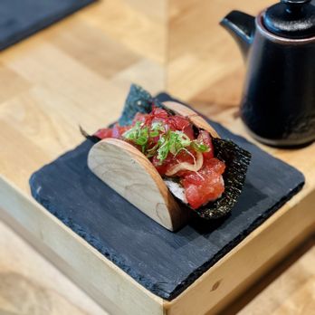 Sugo Hand Roll Bar - Hawaiian Poke - Sushi Bars Near Me - Seattle, Washington