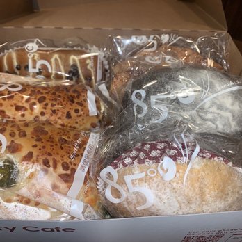 85°C Bakery Cafe-Blalock - baked goods - Bakeries Near Me - Houston, Texas 85°C Bakery Cafe-Blalock - baked goods - Bakeries Near Me - Houston, Texas